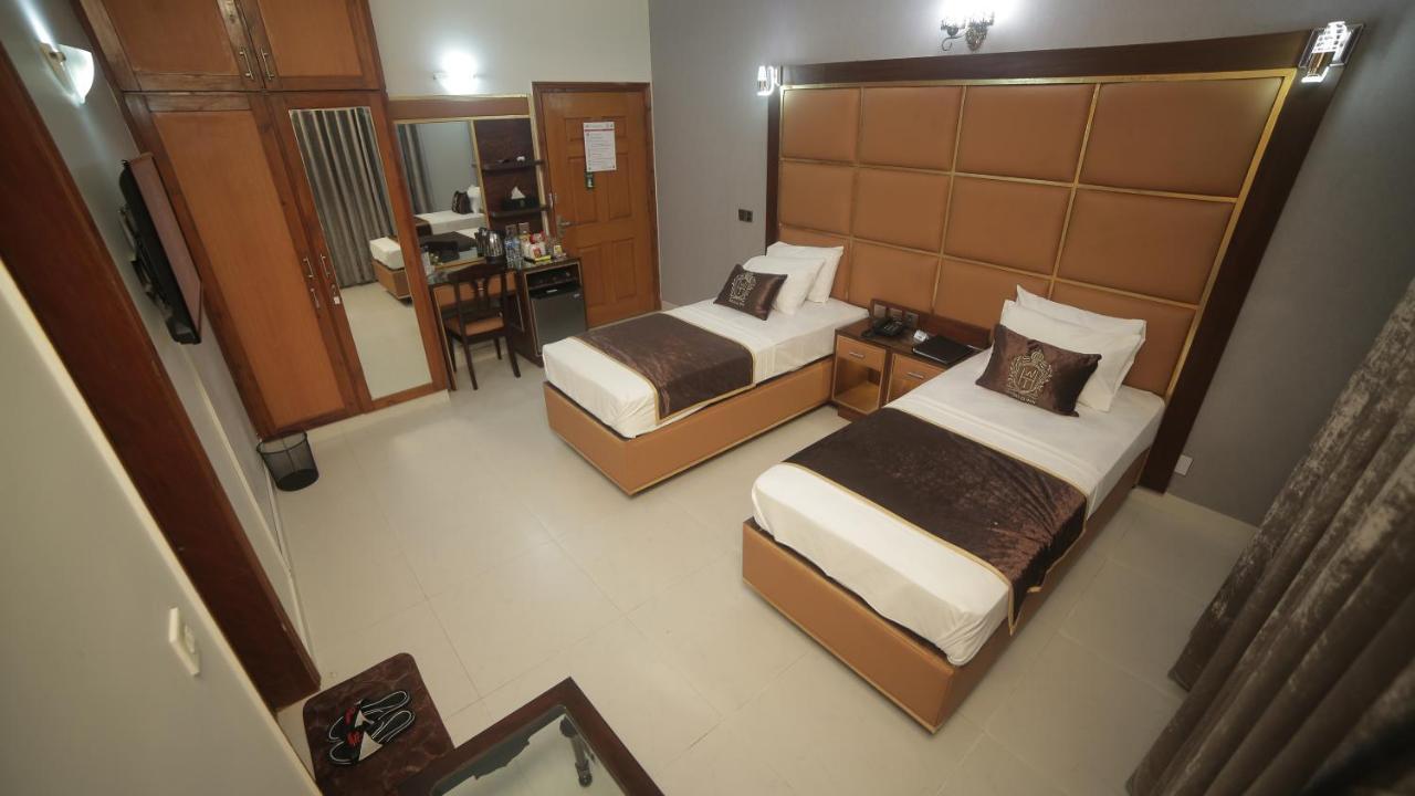 Four Squares Karachi Bed & Breakfast エクステリア 写真