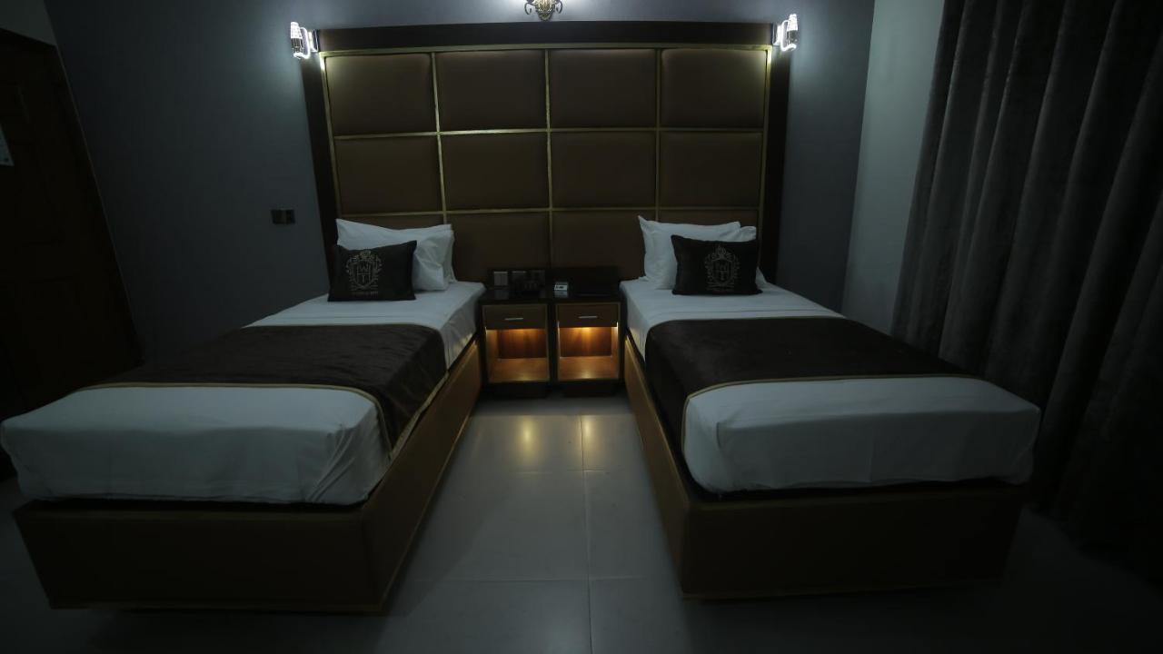 Four Squares Karachi Bed & Breakfast エクステリア 写真