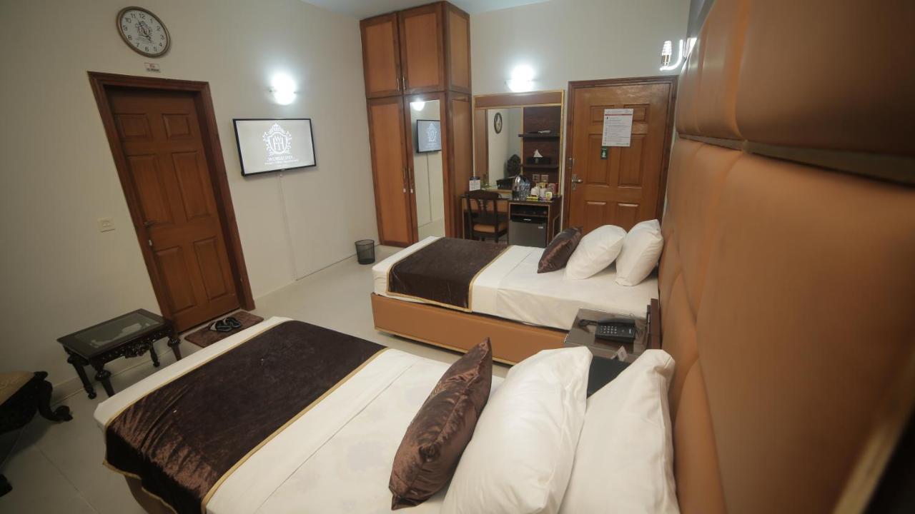 Four Squares Karachi Bed & Breakfast エクステリア 写真