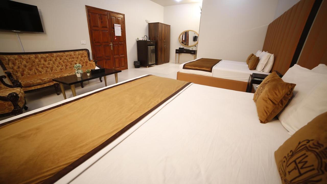 Four Squares Karachi Bed & Breakfast エクステリア 写真