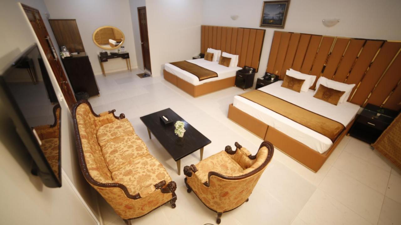 Four Squares Karachi Bed & Breakfast エクステリア 写真
