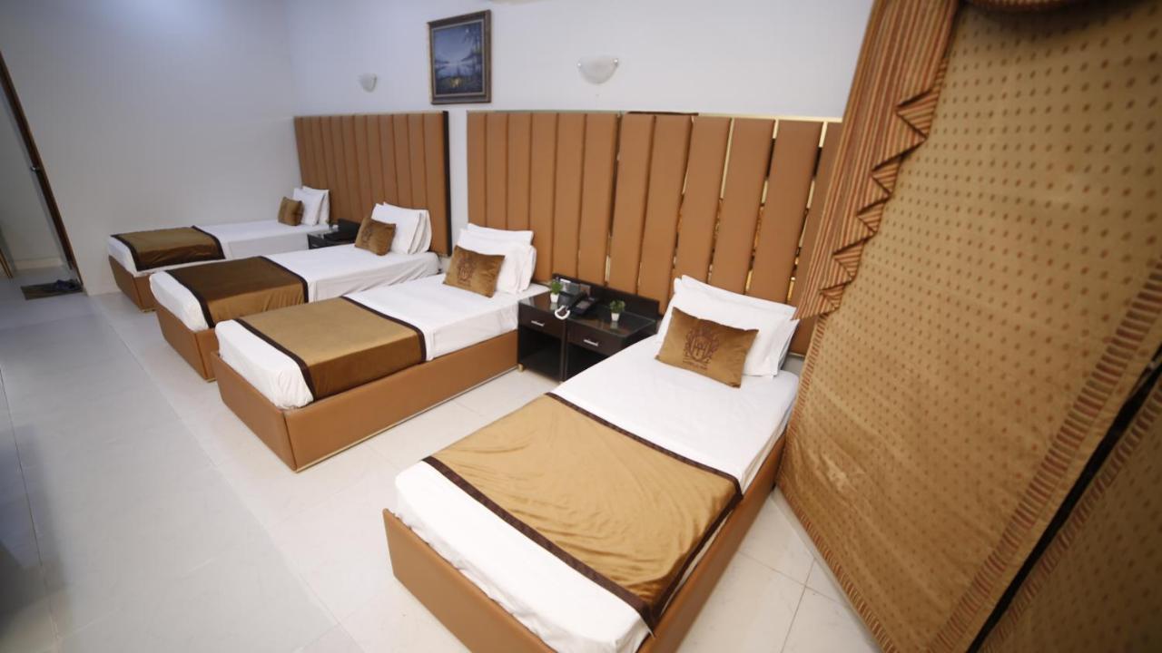 Four Squares Karachi Bed & Breakfast エクステリア 写真